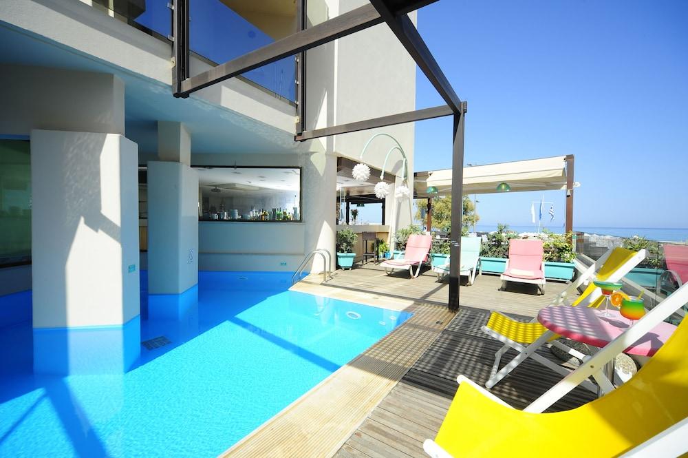 Steris Elegant Beach Hotel & Apartments Rethymno  Bagian luar foto